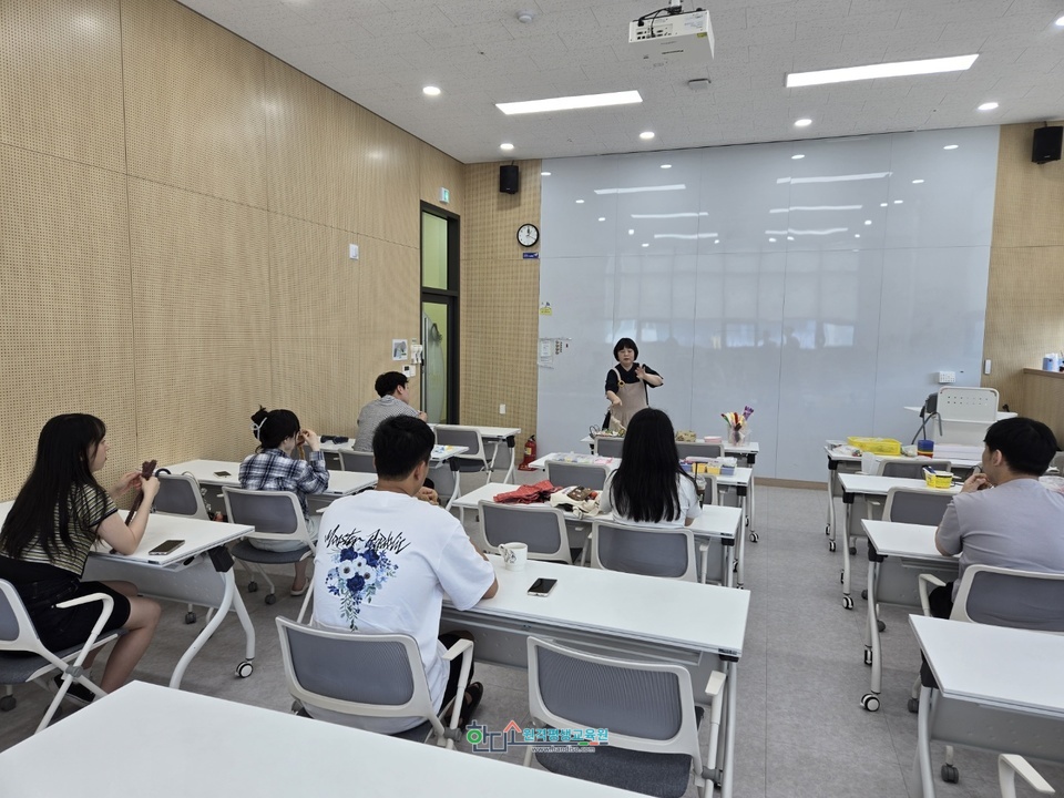 모루공예_수업진행1.jpg